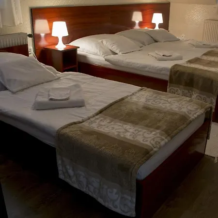 Csillag Panzio Guest house Vac